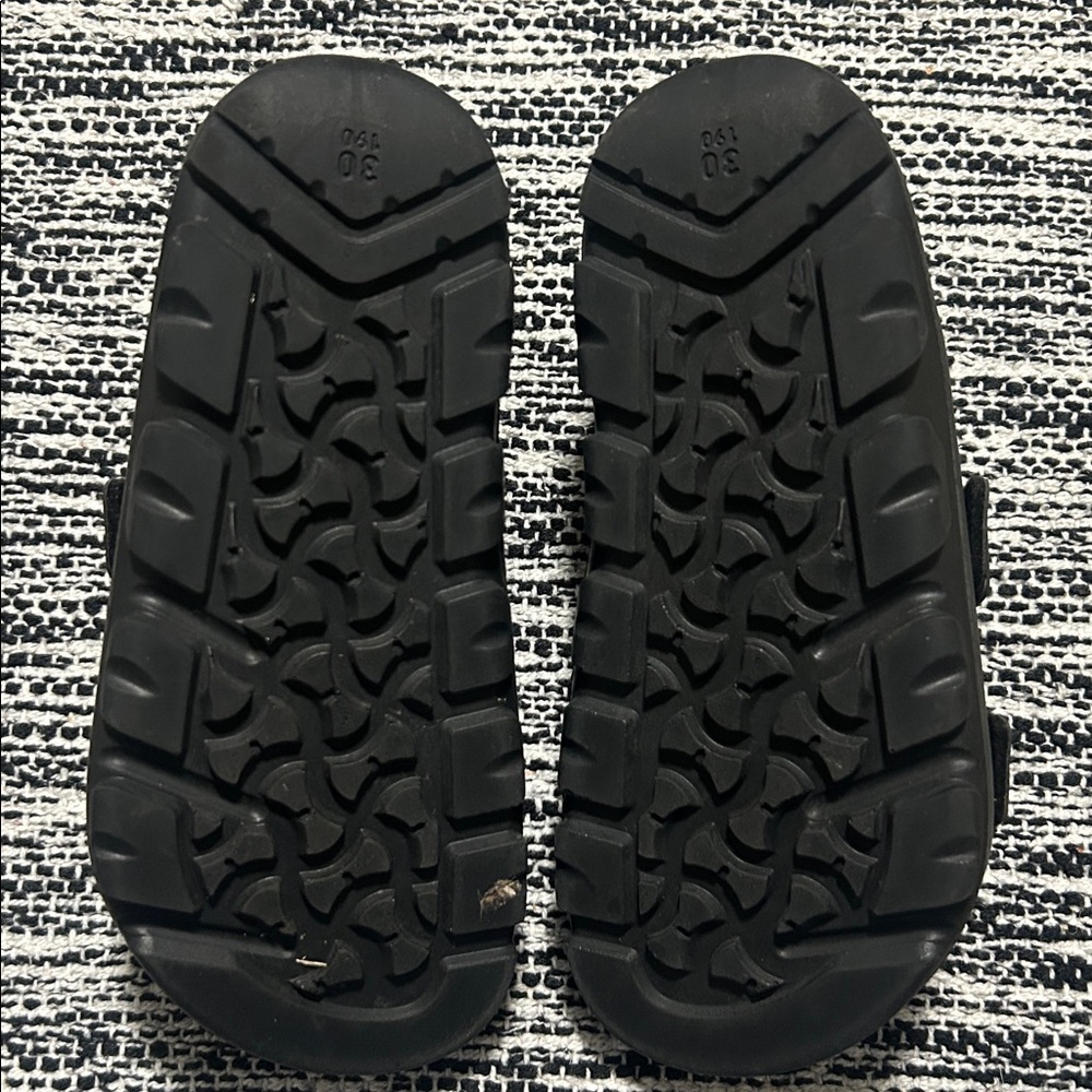 Birkenstock Mogami Kids all black size 30/12-12.5, like new condition - Picture 5 of 11